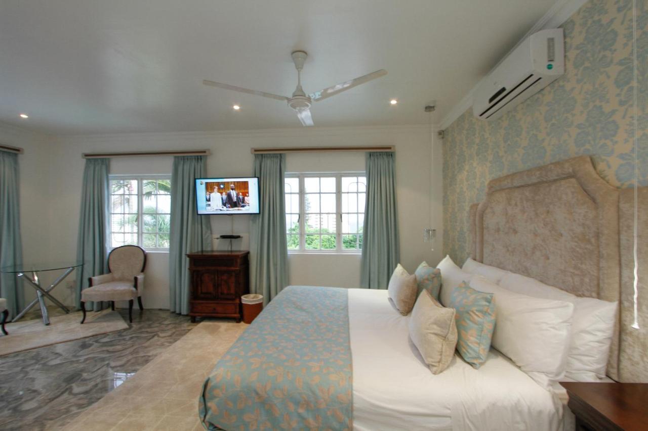Blue Waves Lodge Umhlanga Exterior photo
